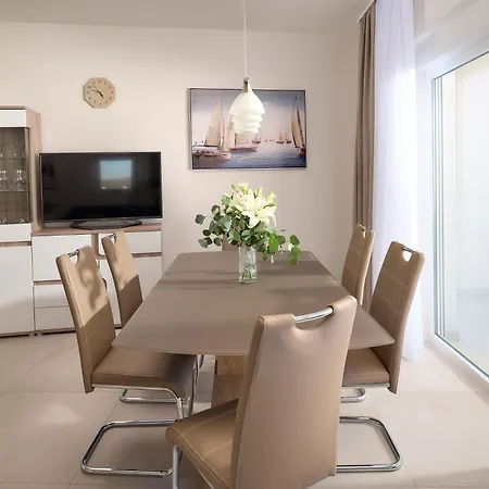 Apartment Hillside Panorama View