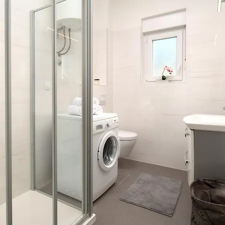 Apartment Hillside Panorama View